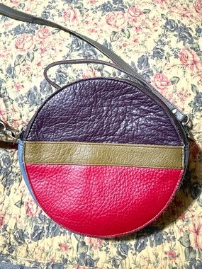 Soruka Round Colorblock Leather Crossbody Purse
